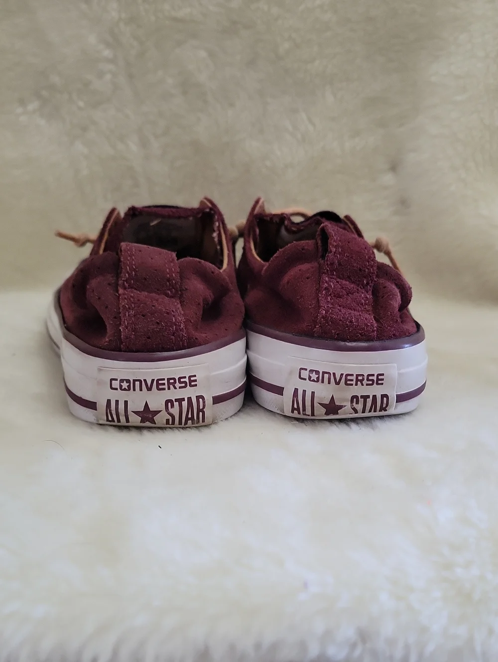 CONVERSE Suede Leather All Star Sneakers Gem. Size 6